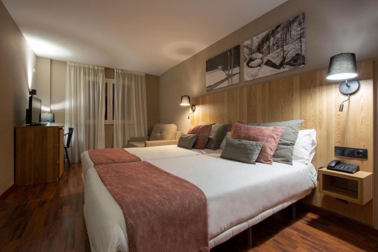 Hotel Grand Pas Пас-де-ла-Каса Экстерьер фото