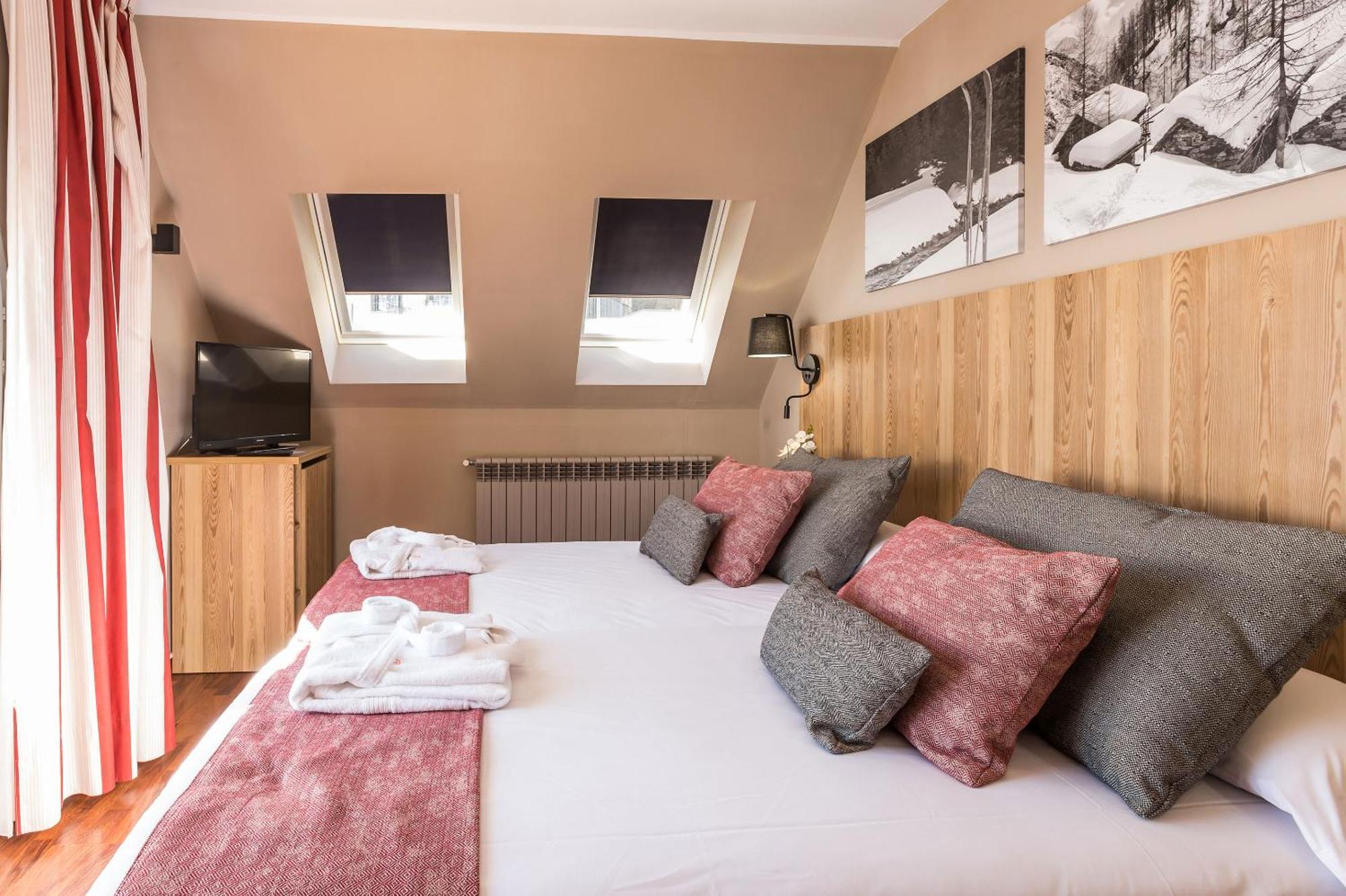 Hotel Grand Pas Пас-де-ла-Каса Экстерьер фото