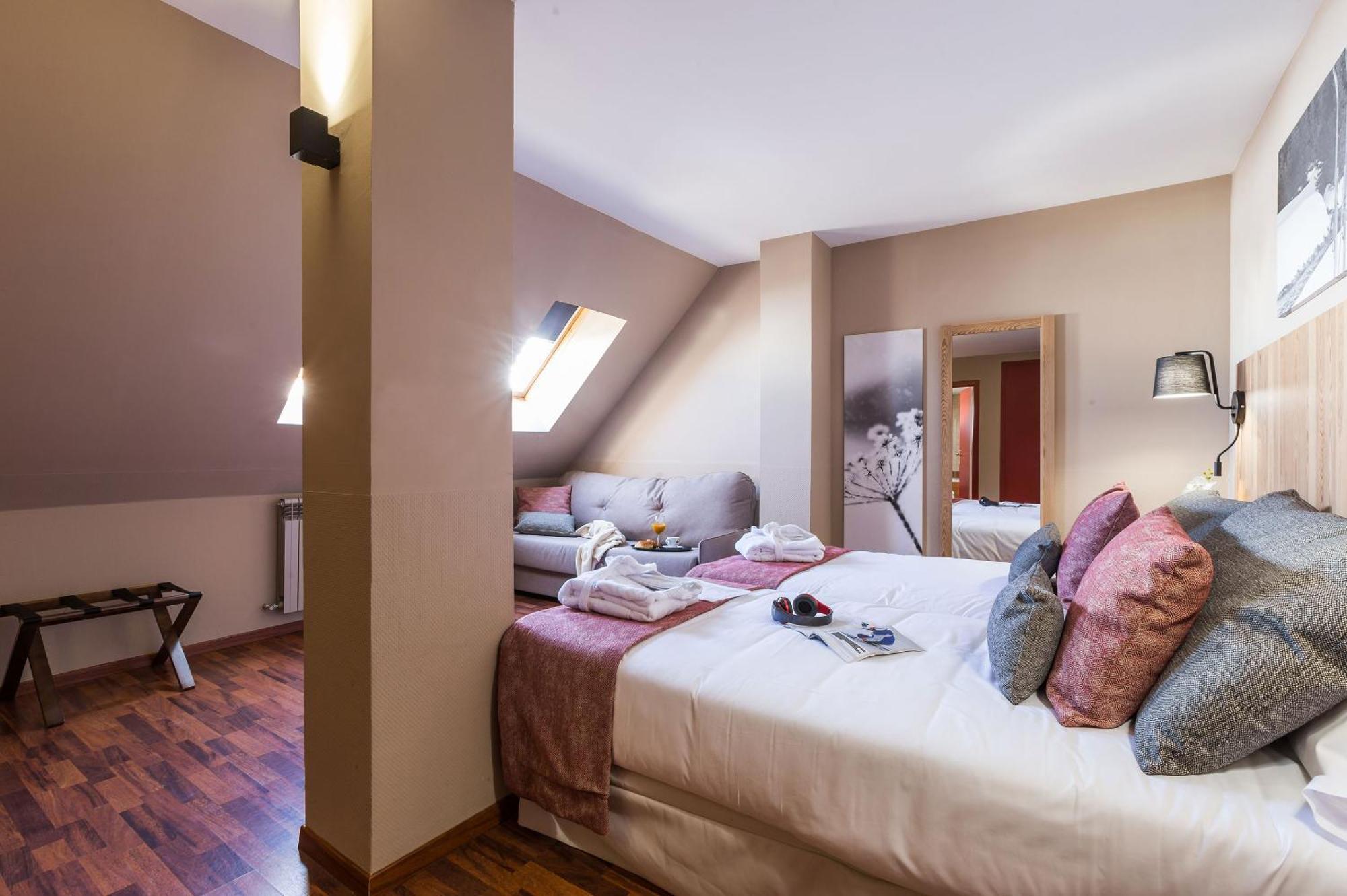 Hotel Grand Pas Пас-де-ла-Каса Экстерьер фото